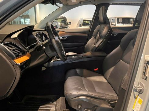 Used 2024 Volvo XC90 T8 Plus w/ Protection Package Premier AWD/4WD image 7