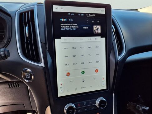 Used 2024 Ford Edge SEL AWD/4WD image 10