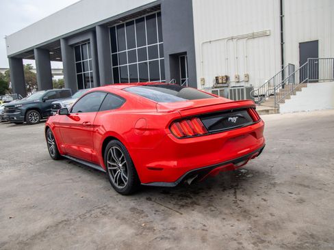 Used 2016 Ford Mustang Premium image 10
