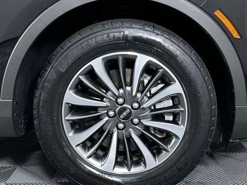 Used 2022 Lincoln Nautilus Reserve image 10