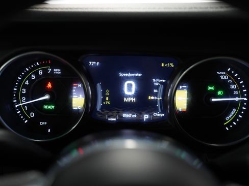 Used 2023 Jeep Wrangler Sahara image 20