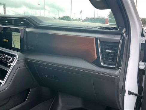 Certified 2024 GMC Sierra 3500 Denali w/ Denali Reserve Package image 18