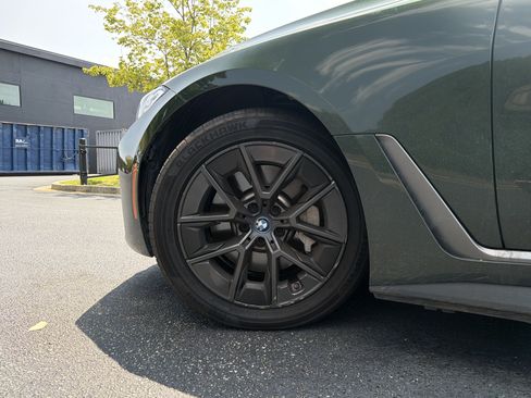 Used 2023 BMW i4 eDrive40 w/ Premium Package RWD image 10