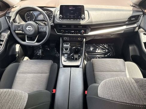Certified 2023 Nissan Rogue SV FWD image 15