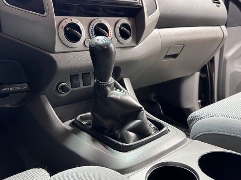 Used 2011 Toyota Tacoma 4x4 Double Cab w/ TRD Off-Road Pkg w/JBL Audio image 2