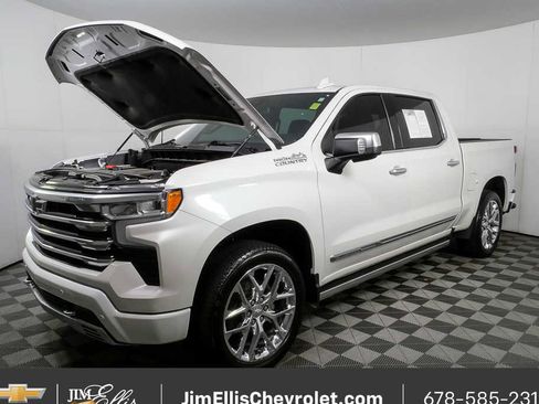 Used 2023 Chevrolet Silverado 1500 High Country w/ High Country Premium Package AWD/4WD image 33