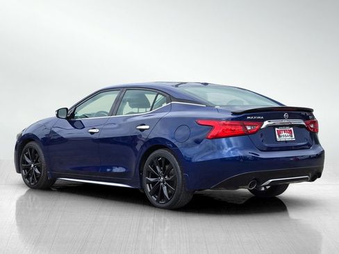 Used 2017 Nissan Maxima SR w/ Midnight Edition FWD image 7