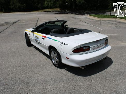 Used 1997 Chevrolet Camaro Z28 image 31