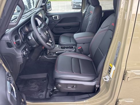 New 2026 Jeep Wrangler Unlimited Rubicon AWD/4WD image 9