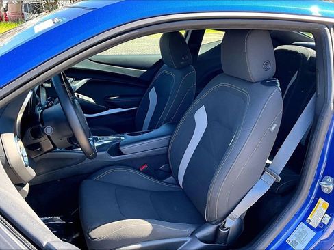 Used 2021 Chevrolet Camaro LT w/ RS Package RWD image 9