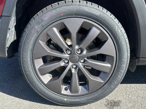 Used 2021 Jeep Cherokee Latitude Lux 80th Anniv w/ Quick Order Package 26U 80TH image 7