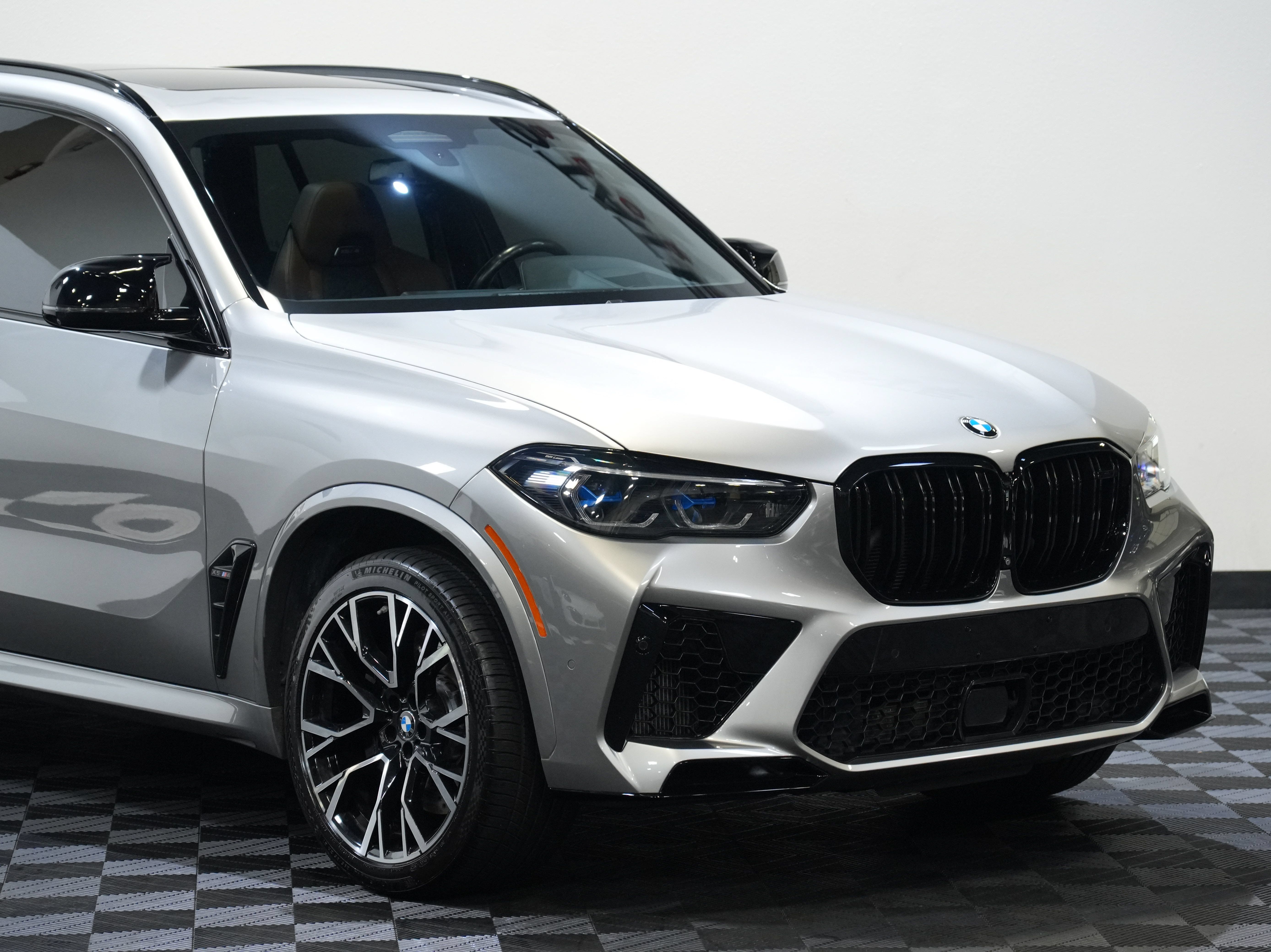 Used 2022 BMW X5 M w/ Competition Package 2 AWD/4WD image 9