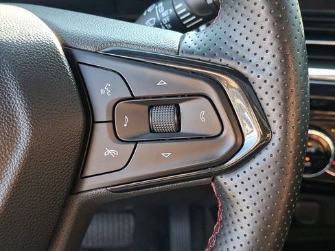 Certified 2024 Chevrolet Trax RS w/ Sunroof Package FWD image 23