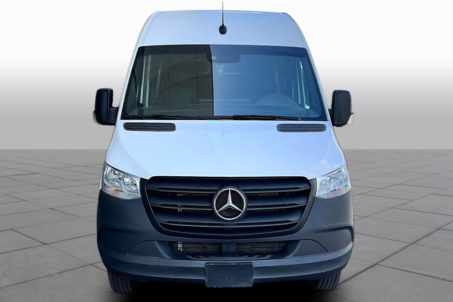 Used 2024 Mercedes-Benz Sprinter 3500 image 4