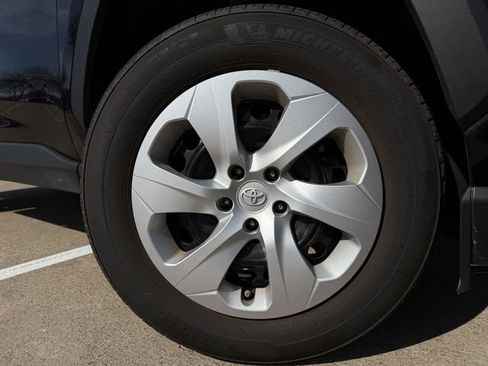 Certified 2025 Toyota RAV4 LE image 10