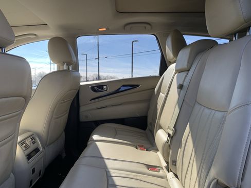 Used 2017 INFINITI QX60 Luxe w/ Deluxe Technology Package image 32