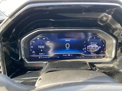 Used 2025 Chevrolet Silverado 2500 LT w/ Convenience Package AWD/4WD image 20