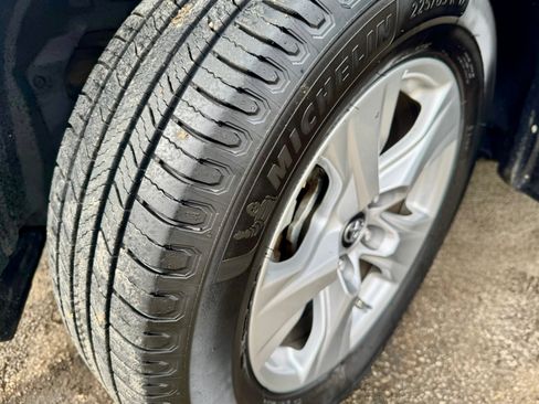 Used 2019 Toyota RAV4 LE image 43