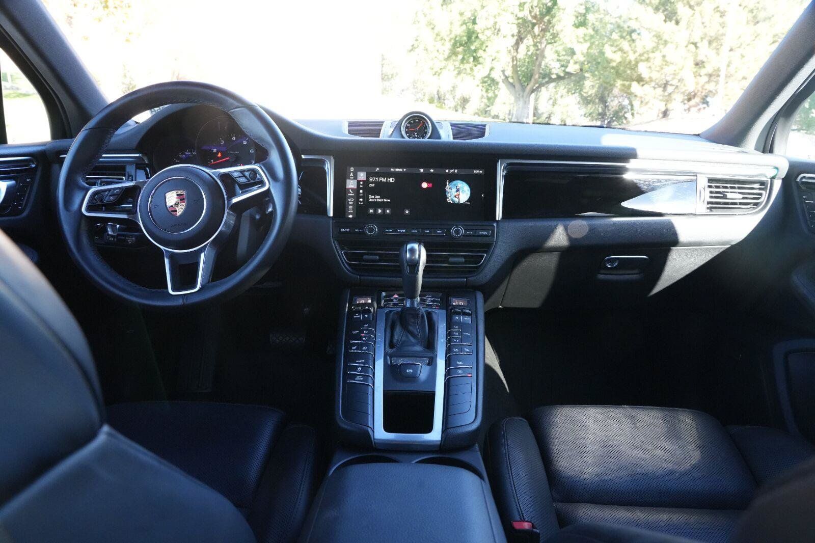 Used 2021 Porsche Macan AWD/4WD image 20