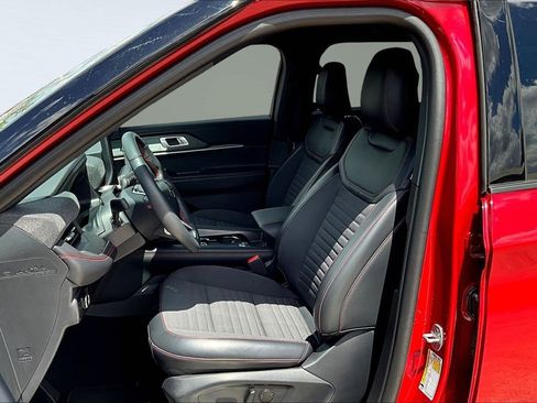 Used 2025 Ford Explorer ST-Line RWD image 22