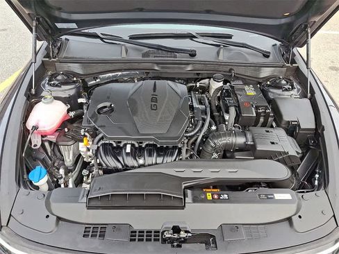 Certified 2025 Hyundai Sonata SE image 28