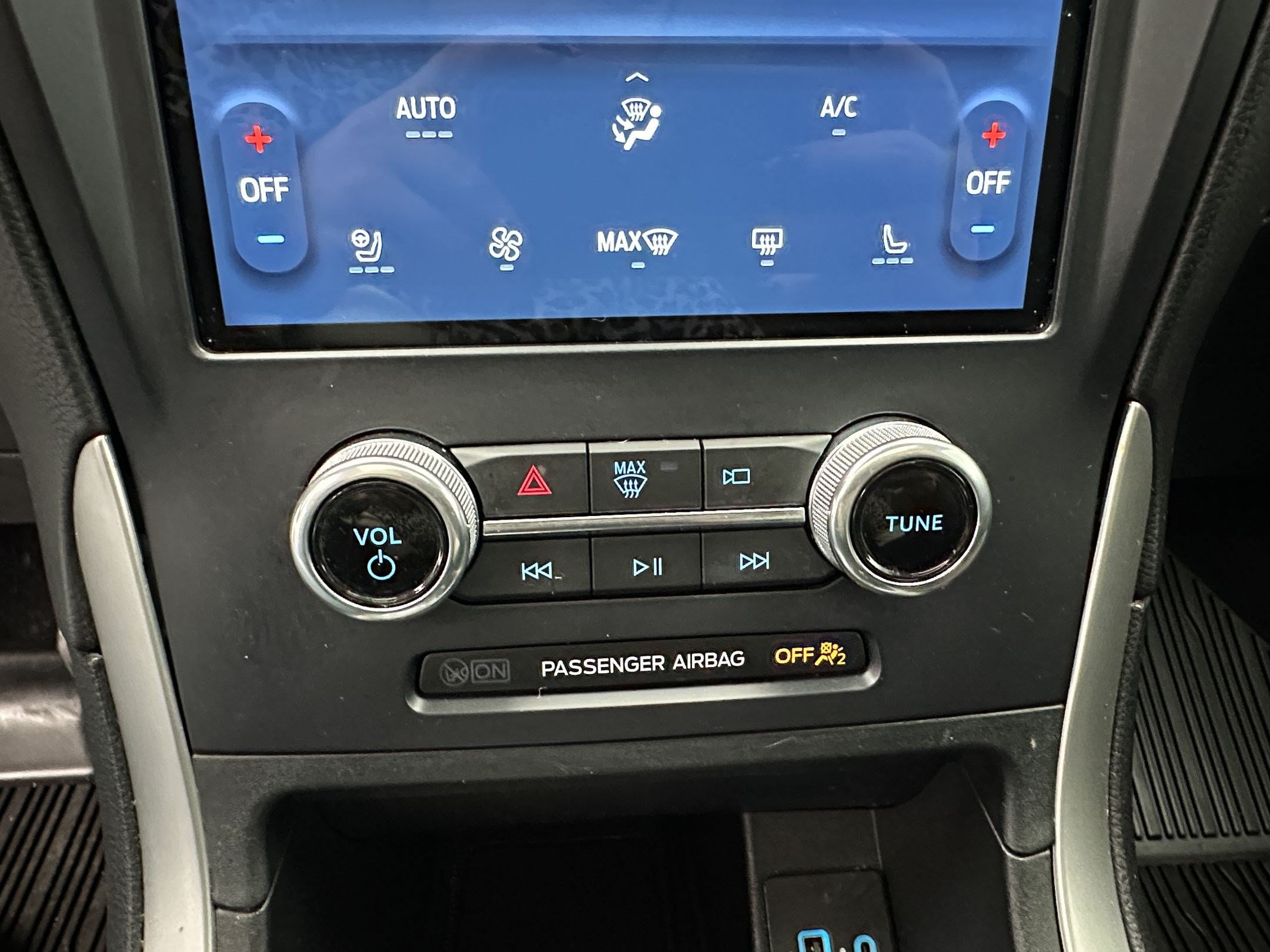 Used 2022 Ford Edge SEL w/ Convenience Package AWD/4WD image 18