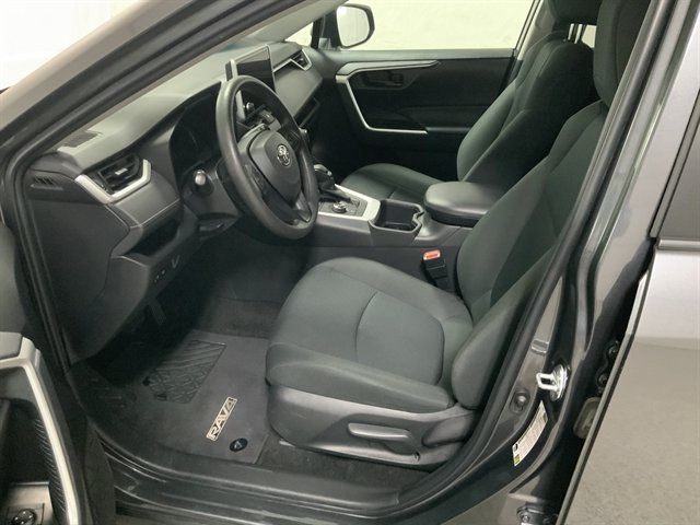 Used 2023 Toyota RAV4 LE AWD/4WD image 14