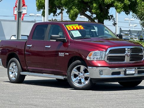 Used 2017 RAM 1500 Lone Star AWD/4WD image 2