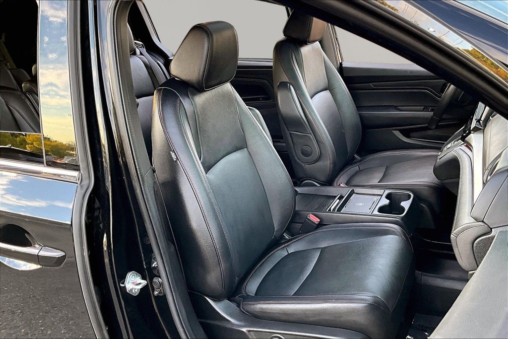 Used 2025 Honda Odyssey Sport-L image 23