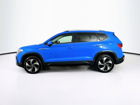 Used 2024 Volkswagen Taos SE AWD/4WD image 4