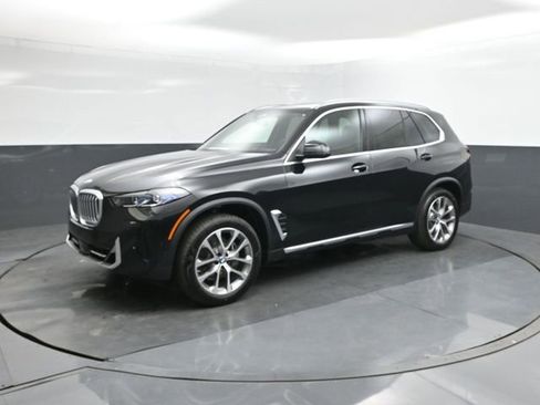 New 2026 BMW X5 sDrive40i w/ Executive Package image 1