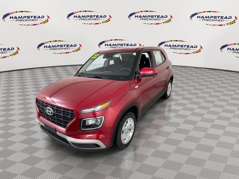 Used 2022 Hyundai Venue SE image 4