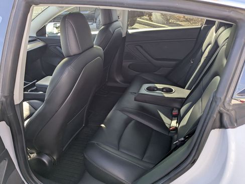 Used 2019 Tesla Model 3 Standard Range Plus image 29