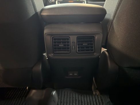 Used 2025 Toyota RAV4 SE image 16