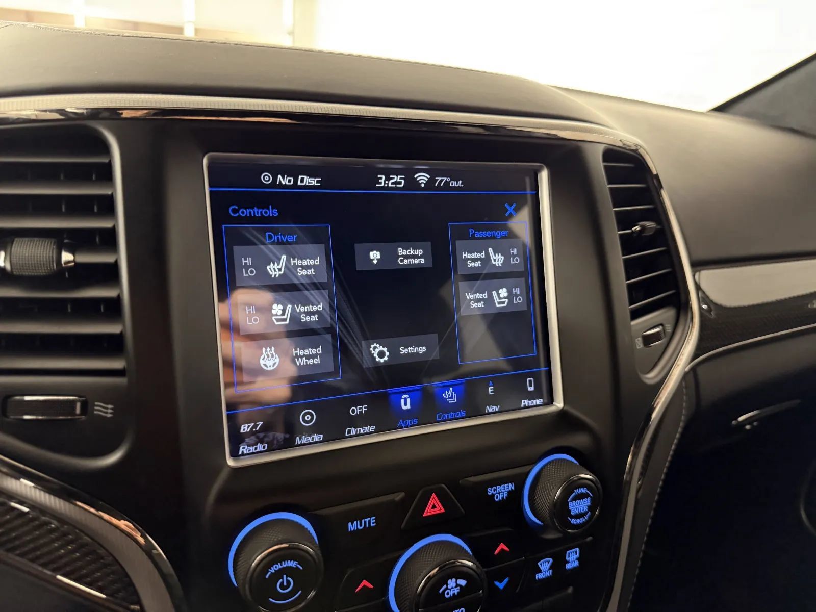 Used 2018 Jeep Grand Cherokee Trackhawk AWD/4WD image 26
