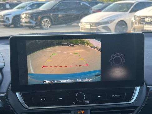 Used 2024 Nissan Altima 2.5 SR w/ SR Premium Package FWD image 30