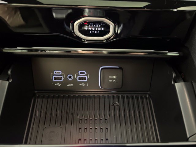 New 2026 Jeep Grand Cherokee Altitude AWD/4WD image 24