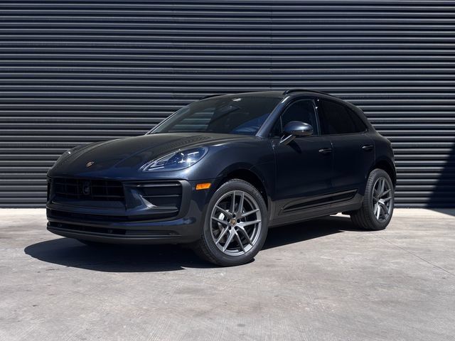 Certified 2026 Porsche Macan AWD/4WD image 1