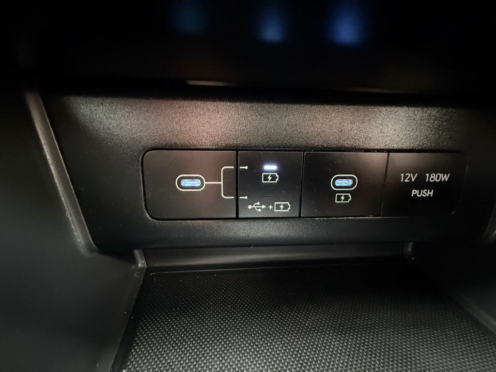 Used 2025 Hyundai Sonata SEL FWD image 33