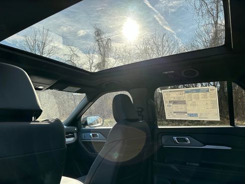 New 2026 Ford Explorer ST-Line w/ ST-Line Street Pack image 35