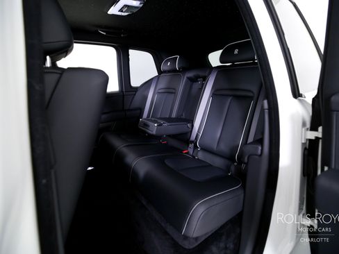 Certified 2025 Rolls-Royce Cullinan AWD/4WD image 17