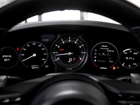 Used 2022 Porsche 911 Carrera image 11