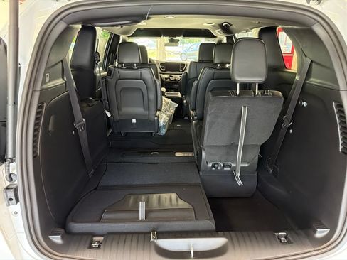 New 2027 Chrysler Pacifica LX FWD image 25