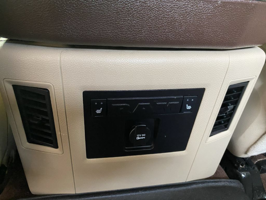 Used 2016 RAM 1500 Laramie w/ Convenience Group RWD image 7