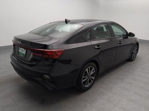 Used 2024 Kia Forte LXS FWD image 9