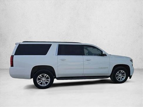 Used 2019 Chevrolet Suburban LT image 6