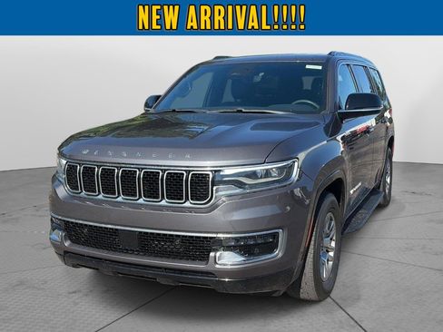 Used 2023 Jeep Wagoneer 4WD image 1