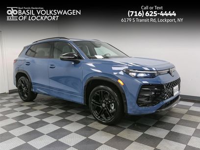 New 2025 Volkswagen Tiguan SE R-Line