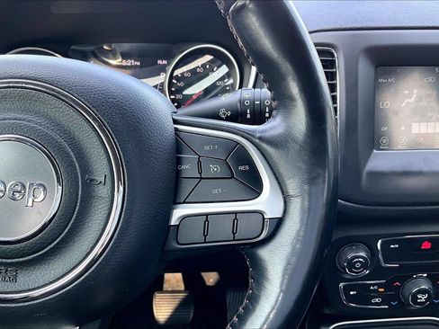 Used 2019 Jeep Compass Latitude w/ Popular Equipment Group AWD/4WD image 22