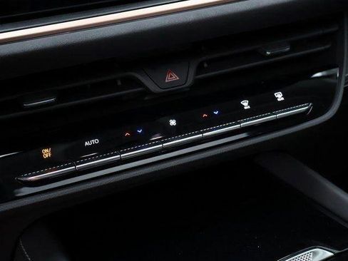 New 2025 Buick Envision Sport Touring image 24